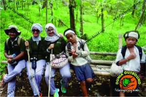 outbound di baduy, outbound di anyer, dunia outbound, kearifan lokal suku baduy, outbound di marbella anyer, outing di baduy