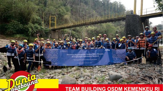 Perbedaan Outbound dan Outing: Mana yang Lebih Cocok untuk Karyawan Anda?