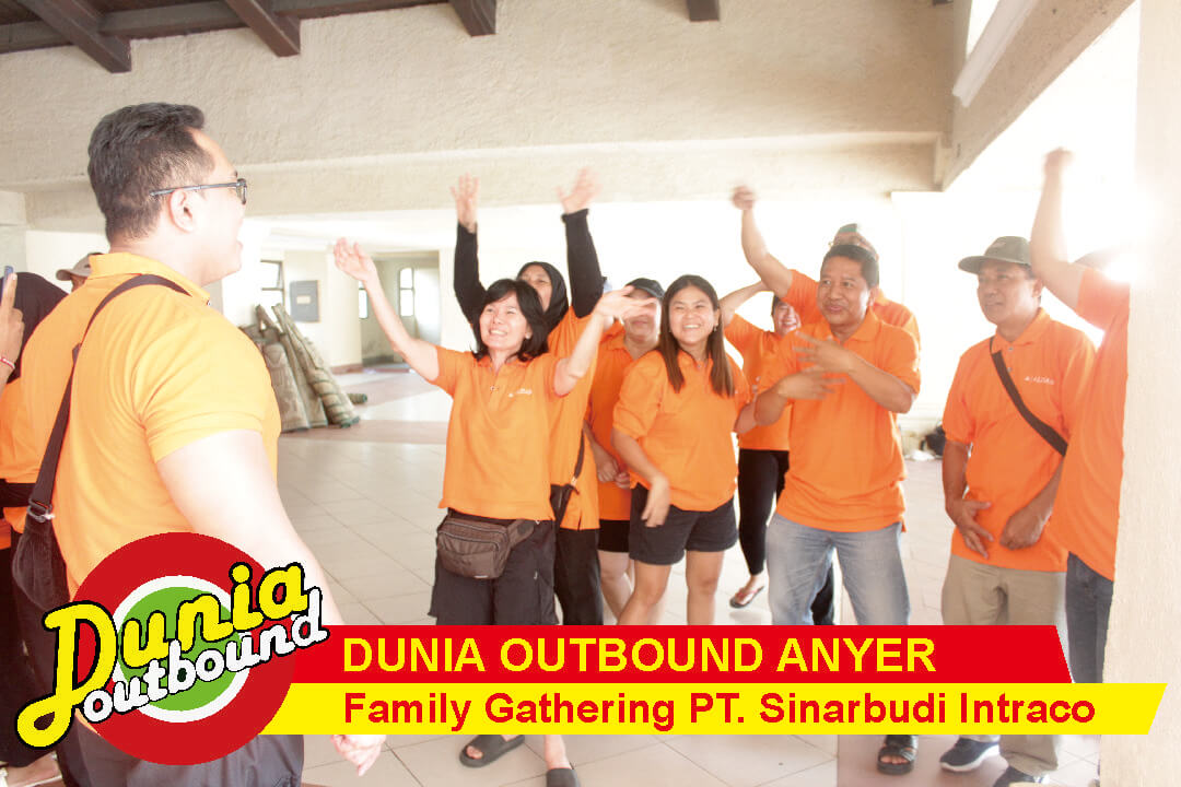 EO Family Gathering, Jasa EO Family Gathering, Family Gathering Perusahaan, Manfaat Family Gathering bagi Perusahaan, Dunia Outbound, EO Family Gathering terbaik di Indonesia, Jasa EO Family Gathering profesional, Konsep Family Gathering perusahaan yang berkesan, Tempat family gathering untuk karyawan dan keluarga, Paket Family Gathering dengan Dunia Outbound, company outing murah di Anyer, paket outing kantor di Anyer, tempat outing perusahaan di Anyer, kegiatan team building Anyer, Marbella Place Anyer, paket company gathering di Anyer, harga paket outing Anyer, Kegiatan Outing Kantor di Anyer, Paket Outing Kantor Seru di Anyer, Vendor Outing Kantor Anyer