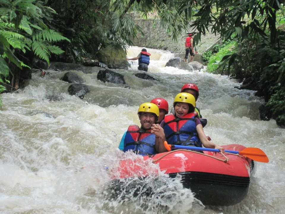Rafting Sungai Kalibaru